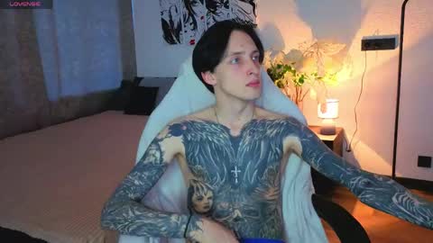Snapshot of alexxone_ chatting on May 26, 8:54 am Alex online show from May 26, 8:54 am