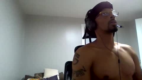 Snapshot of alfapipe23 chatting on November 6, 12:44 am alfapipe23 online show from November 6, 12:44 am