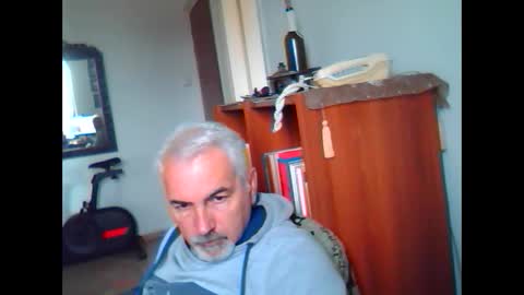 Snapshot of alfatop chatting on January 8, 9:53 am I wanna cum online show from January 8, 9:53 am