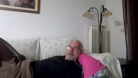 Snapshot of alfatop chatting on December 2, 11:45 pm I wanna cum online show from December 2, 11:45 pm