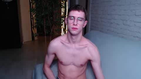 Snapshot of alfie_evanss chatting on November 8, 11:36 pm Alfie online show from November 8, 11:36 pm