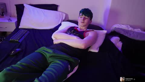 Snapshot of alfiegreenxxx chatting on February 12, 11:09 pm Alfie Green online show from February 12, 11:09 pm