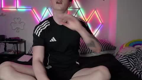Snapshot of alfiegreenxxx chatting on July 1, 10:20 pm Alfie Green online show from July 1, 10:20 pm