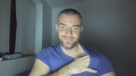 Snapshot of alfiesolomons87 chatting on January 4, 8:27 pm alfiesolomons87 online show from January 4, 8:27 pm