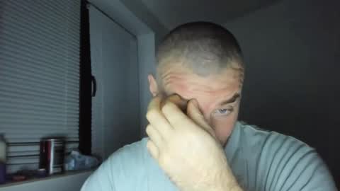 Snapshot of alfiesolomons87 chatting on January 18, 7:37 pm alfiesolomons87 online show from January 18, 7:37 pm