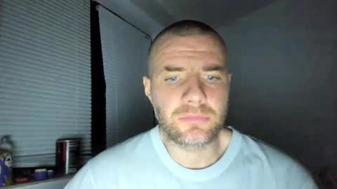 Snapshot of alfiesolomons87 chatting on January 20, 8:29 pm alfiesolomons87 online show from January 20, 8:29 pm