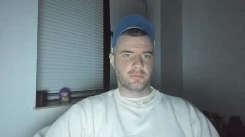 Snapshot of alfiesolomons87 chatting on March 4, 7:54 pm alfiesolomons87 online show from March 4, 7:54 pm