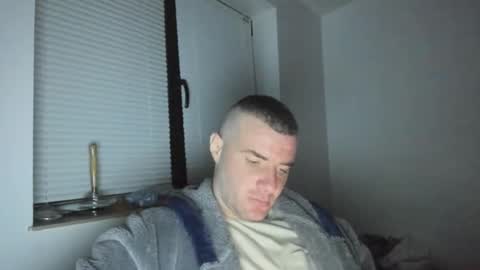 Snapshot of alfiesolomons87 chatting on March 11, 7:36 pm alfiesolomons87 online show from March 11, 7:36 pm