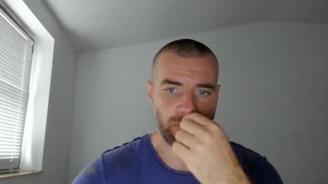 Snapshot of alfiesolomons87 chatting on October 9, 8:56 am alfiesolomons87 online show from October 9, 8:56 am