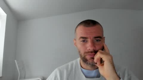 Snapshot of alfiesolomons87 chatting on October 13, 7:41 am alfiesolomons87 online show from October 13, 7:41 am