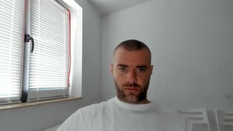 Snapshot of alfiesolomons87 chatting on November 3, 6:58 am alfiesolomons87 online show from November 3, 6:58 am