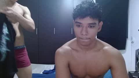 Snapshot of alfred_cantillo chatting on January 11, 11:43 pm alfred_cantillo online show from January 11, 11:43 pm