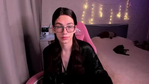 Alfreda online show from September 10, 10:15 am