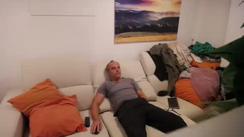 Snapshot of alfret35 chatting on October 14, 7:42 am alfret35 online show from October 14, 7:42 am