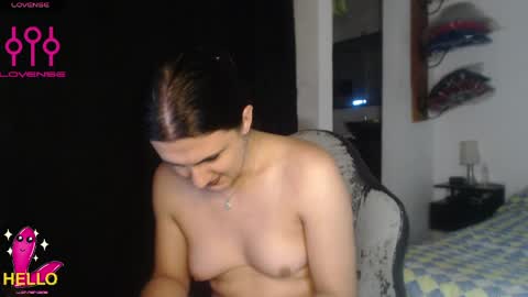 Snapshot of alguien_mas01 chatting on May 1, 3:00 am cami online show from May 1, 3:00 am