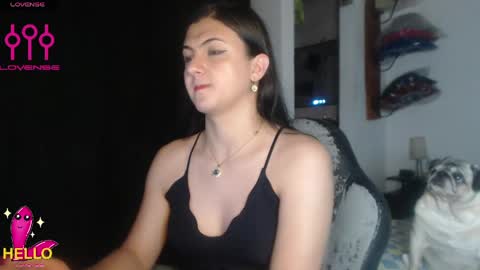 Snapshot of alguien_mas01 chatting on May 2, 6:07 am cami online show from May 2, 6:07 am