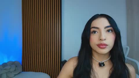 Snapshot of alia_sweet_ chatting on May 9, 1:00 am Alia online show from May 9, 1:00 am