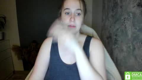 aliaa_ online show from December 11, 5:10 am