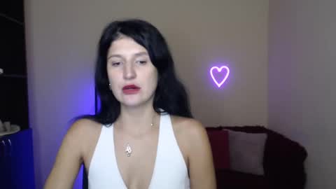 Snapshot of alianna_solo_kiss chatting on February 23, 9:44 am Alianna online show from February 23, 9:44 am