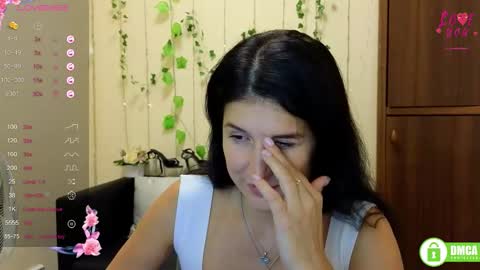 Snapshot of alianna_solo_kiss chatting on September 16, 11:11 am Alianna online show from September 16, 11:11 am