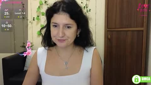 Snapshot of alianna_solo_kiss chatting on October 4, 5:27 am Alianna online show from October 4, 5:27 am
