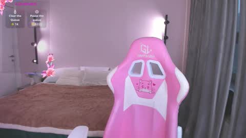 alic_black online show from September 26, 12:14 am