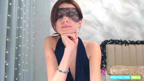 Snapshot of alica_webcam chatting on December 10, 7:32 pm Alice online show from December 10, 7:32 pm