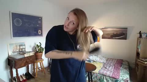 Alice online show from November 9, 10:13 am