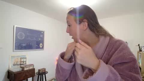 Alice online show from November 17, 10:10 am