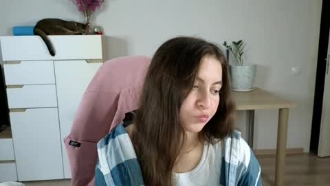 Alice online show from September 20, 7:26 pm