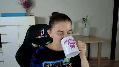 Alice online show from October 16, 7:15 pm