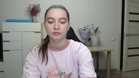 Alice online show from November 17, 6:24 pm