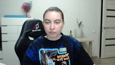 Alice online show from December 4, 7:00 pm