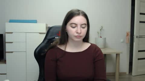 Snapshot of alice_________________________ chatting on May 24, 2:22 pm Alice online show from May 24, 2:22 pm