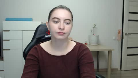 Snapshot of alice_________________________ chatting on May 30, 3:42 pm Alice online show from May 30, 3:42 pm