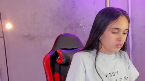 Alice Susan online show from April 21, 2:51 am