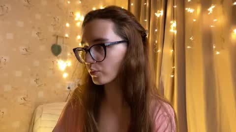 Snapshot of alice_alarcon chatting on November 28, 9:50 pm Hey Im Alice online show from November 28, 9:50 pm