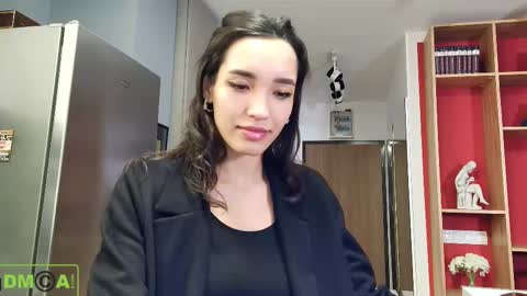 Snapshot of alice_bane chatting on February 13, 7:21 pm A R Y A  T I A online show from February 13, 7:21 pm