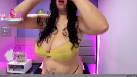 alice_brookss_ online show from March 28, 4:23 am