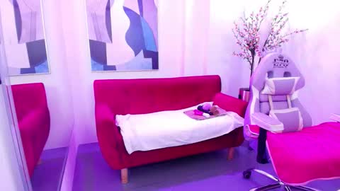 Snapshot of alice_candace chatting on September 28, 3:34 am Alice online show from September 28, 3:34 am