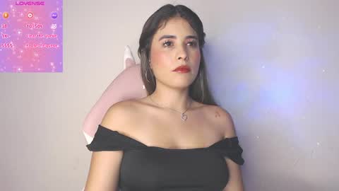 alice_cespedes online show from May 25, 10:27 pm