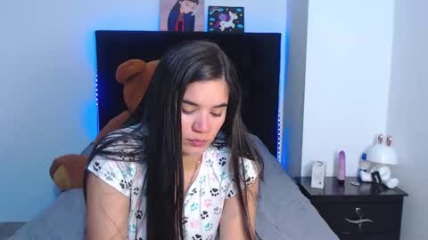 Snapshot of alice_cross20 chatting on May 24, 2:05 am kia online show from May 24, 2:05 am