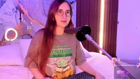 Snapshot of alice_cute77 chatting on September 9, 3:50 am Mey online show from September 9, 3:50 am