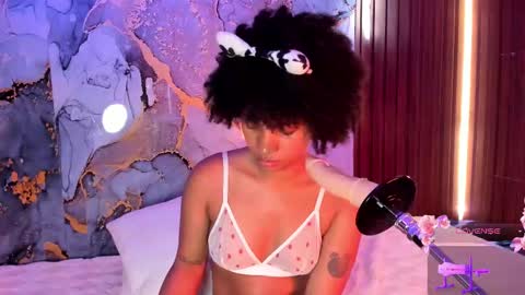 Snapshot of alice_cute77 chatting on September 26, 9:41 pm Mey online show from September 26, 9:41 pm