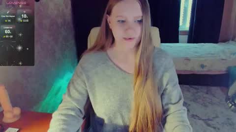 Snapshot of alice_dreamgirl_ chatting on February 9, 12:08 pm Alice 3 online show from February 9, 12:08 pm