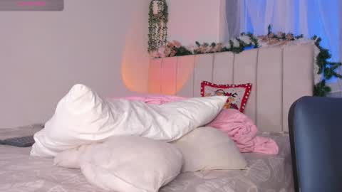 ALICE    Alice guzman online show from December 16, 3:17 pm