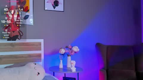 Alice online show from April 19, 6:10 pm