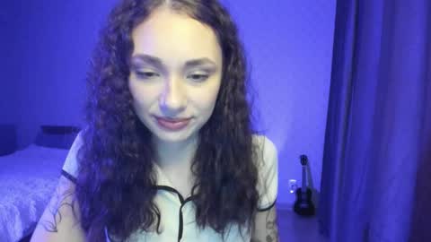 Snapshot of alice_love_888 chatting on December 4, 11:52 am Alice online show from December 4, 11:52 am