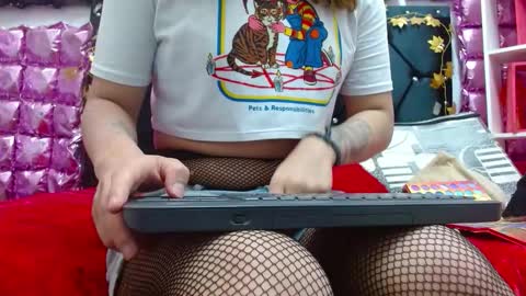 alice online show from October 12, 1:10 pm