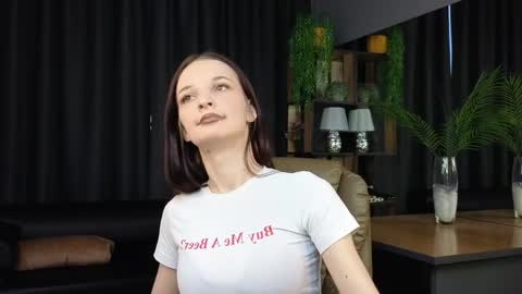 Snapshot of alice_meyx chatting on April 12, 4:28 am alice meyx online show from April 12, 4:28 am